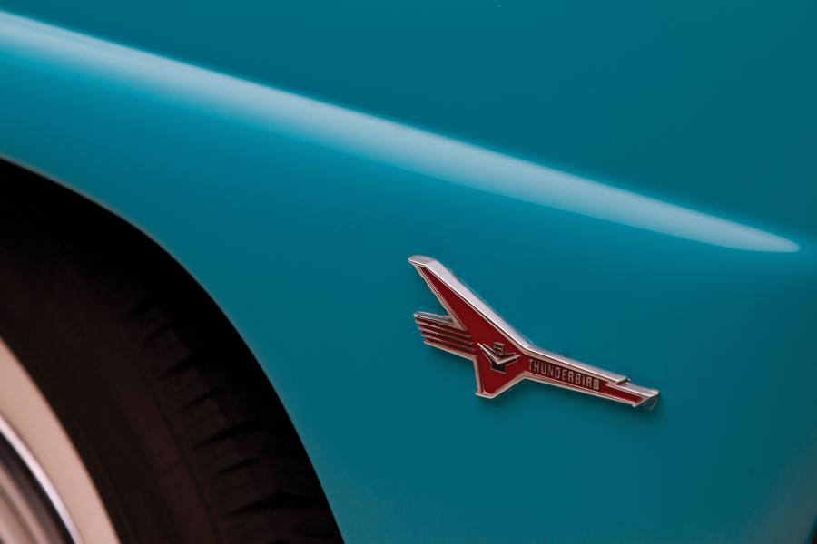  Ford Fairlane Victoria Hardtop Coupe 1956 года  (фото 24 из 49)